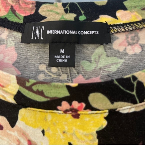 Women’s med floral cold shoulder crew neck soft colorful top - Picture 5 of 5